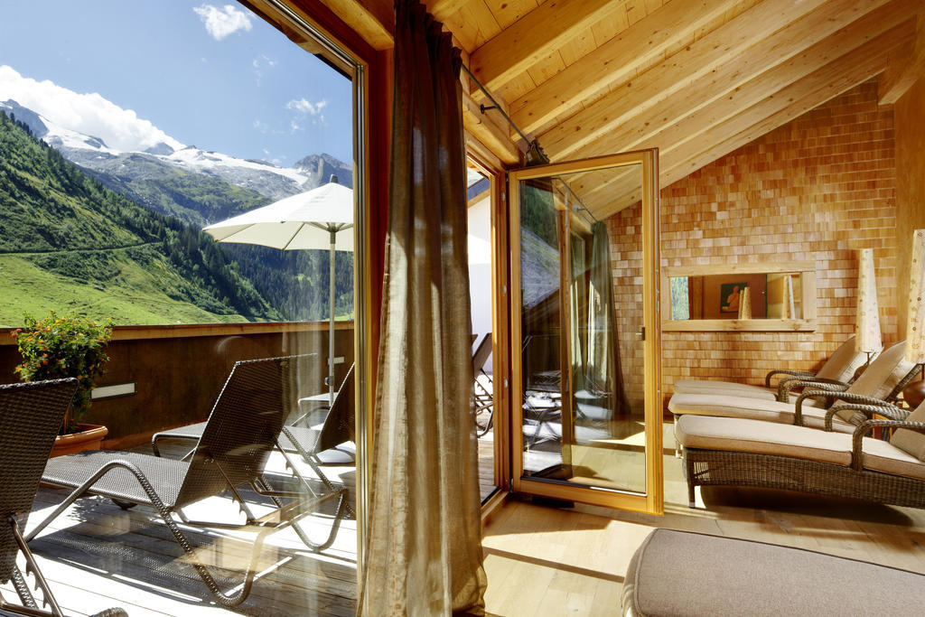 Hotel Berghof Crystal Spa & Sports Тукс Экстерьер фото