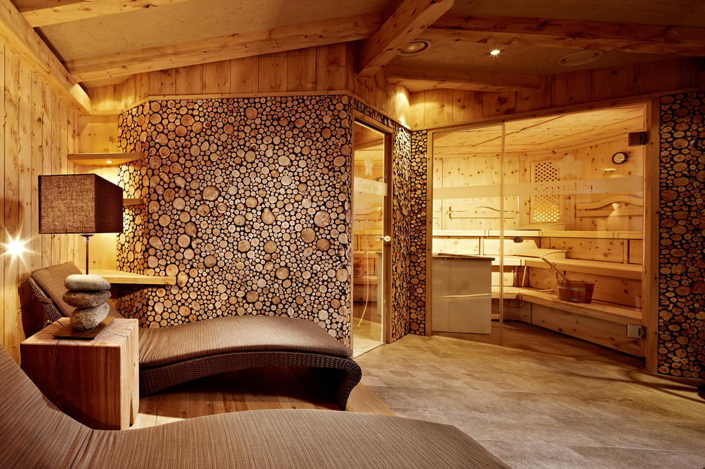 Hotel Berghof Crystal Spa & Sports Тукс Экстерьер фото